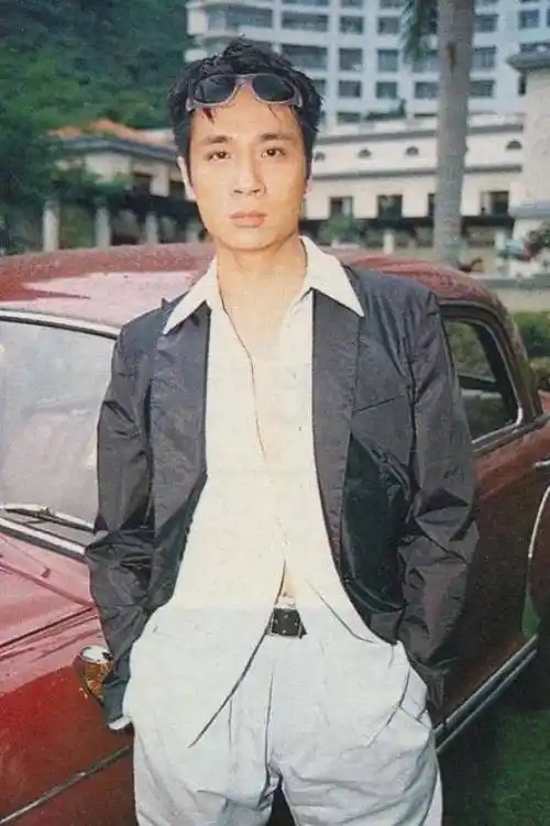 李婉华的璀璨爱情,靠美貌征服3个男人,现嫁加拿大富商