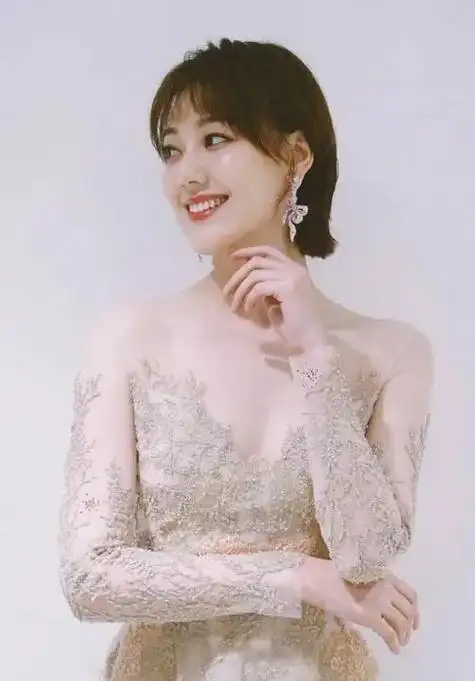 央视最美主持人王冠现如今的生活过得怎样