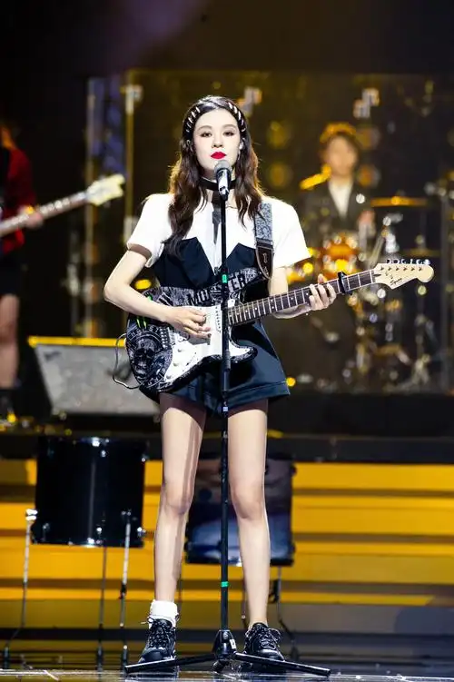 郁可唯:不存在抱宁静的大腿,选择都是相互的!