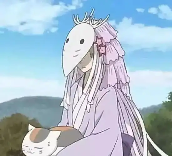 另外夏目在混进妖怪的世界时也需要戴着面具,面具能隔绝人类气息,掩饰