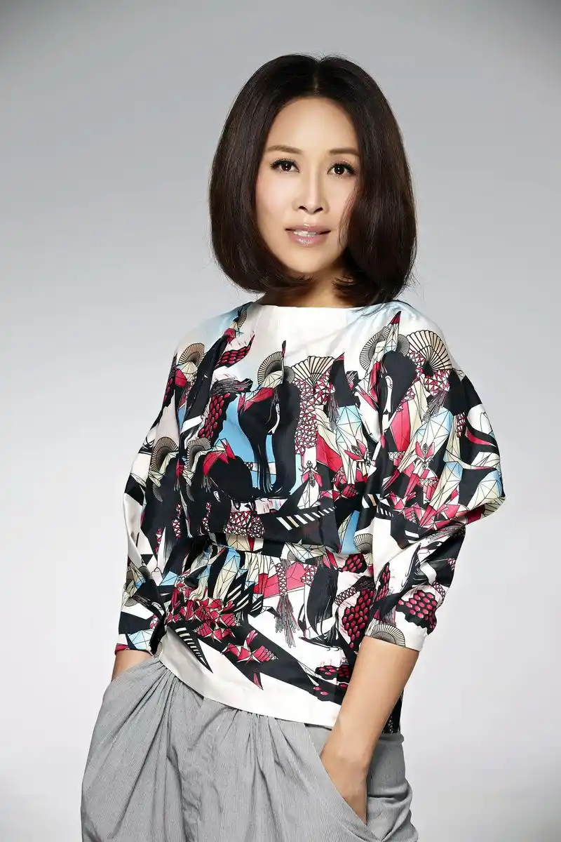 那英深夜大瓜!身体不适疑似携巨款移民海外?遭湖南卫视删光镜头