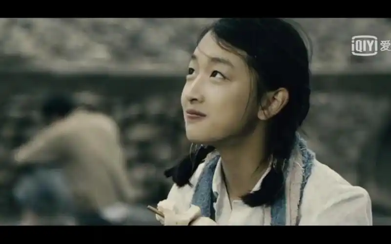 【山楂树之恋】周冬雨好清纯一女的,一颦一笑都是少女青涩的美好.