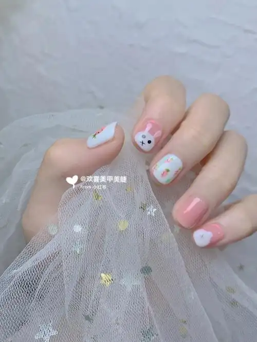 清新卡通手绘美甲短指甲可爱2021超甜
