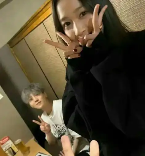 关晓彤鹿晗的瓜震惊3亿网友