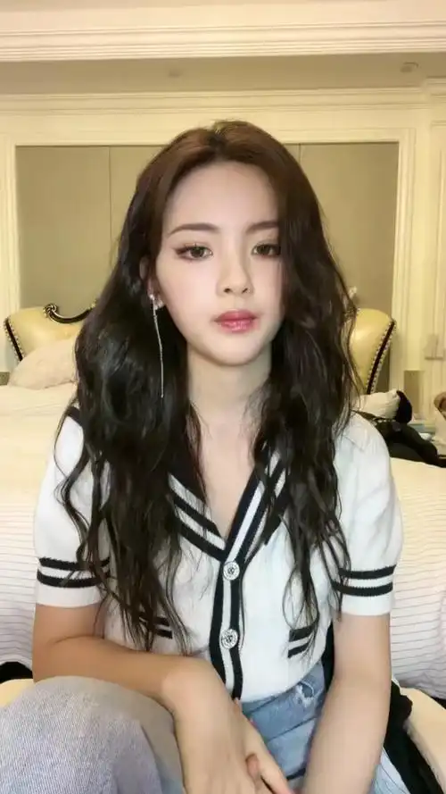 杨超越直播 - 视频下载 video downloader