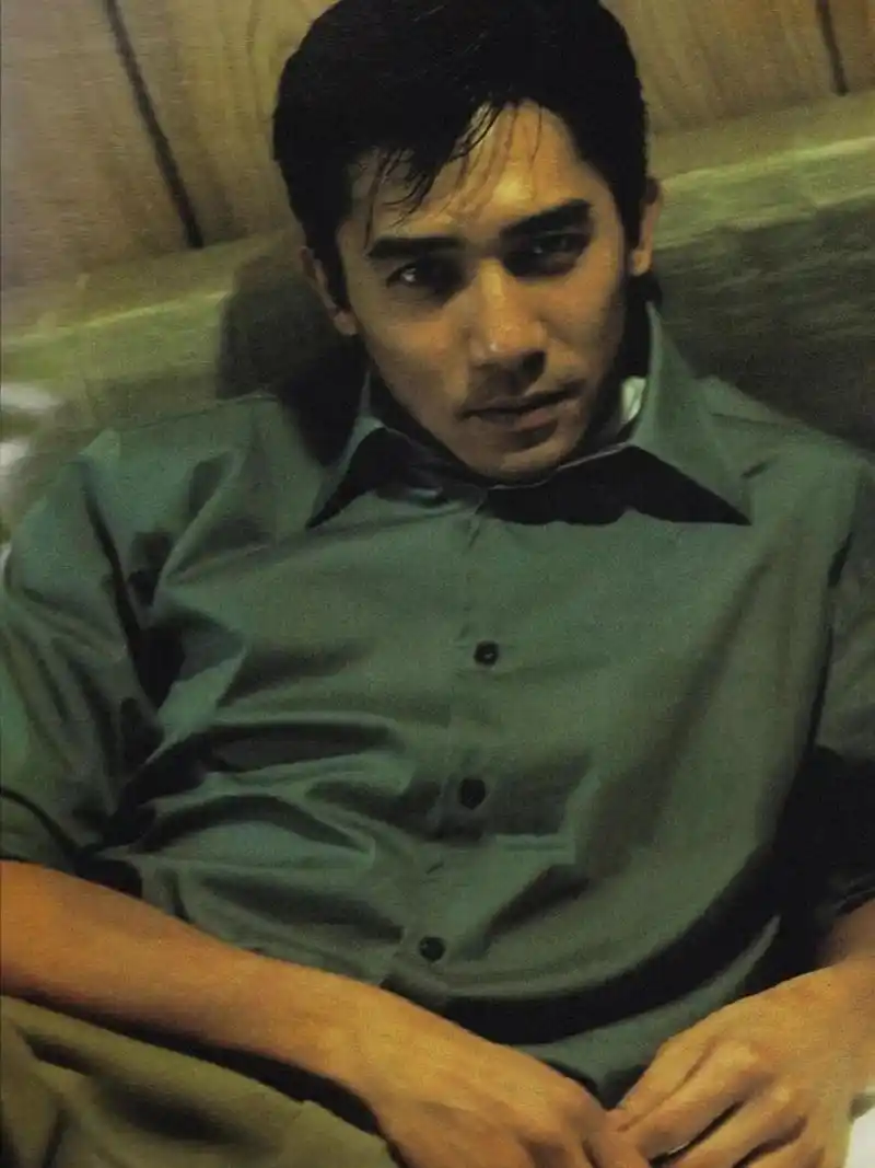 年轻时的梁朝伟,哇喔…… 78