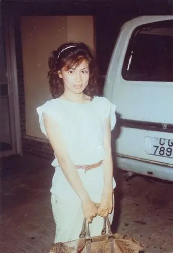 翁美玲未化妆的老照片,素颜,也是美美哒