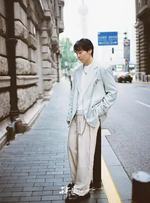 风袖电子刊首封##肆意siyi