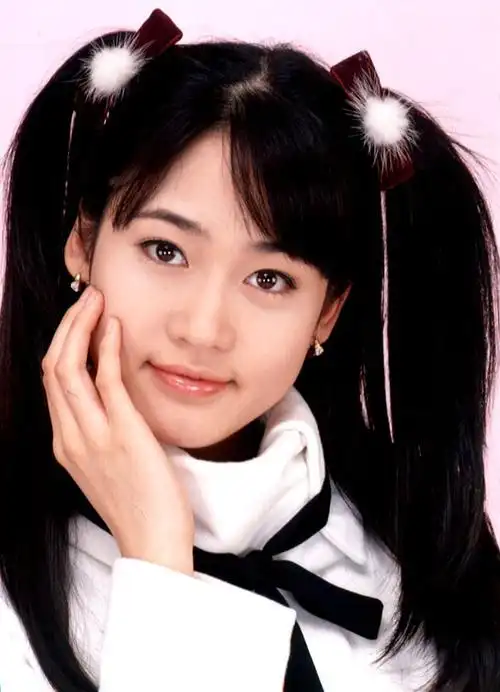 p>成宥利(sung yu ri),1981年3月3日出生于德国巴登,韩国女演员,歌手