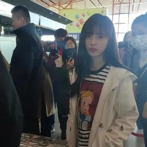 鞠婧祎有那么漂亮吗(鞠婧祎真实素颜照美若天仙)