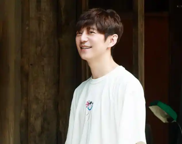 《灿烂的花园》出圈理由:张颂文的情商,马嘉祺的人气,杨紫的脸_腾讯