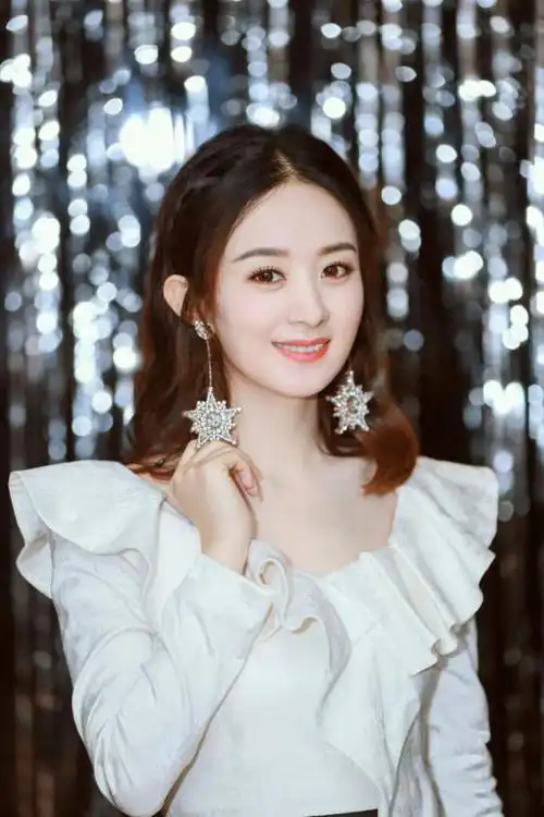 曝冯母跪求赵丽颖复婚,送1亿豪宅外加补办婚礼,网友:太迟了!