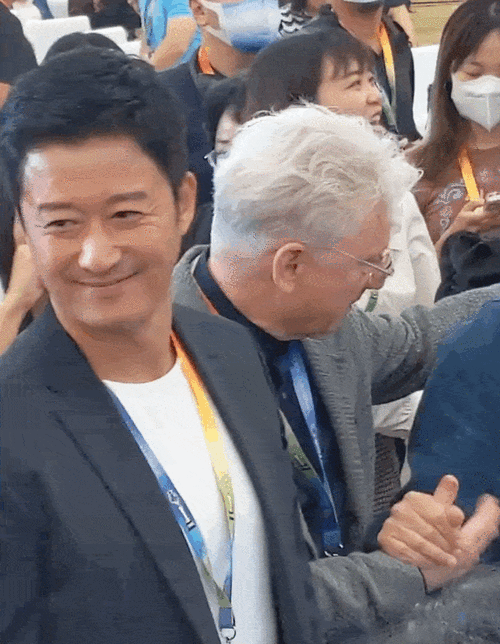 男星逐渐娘化生殖崇拜盛行内娱畸形乱象该治治了