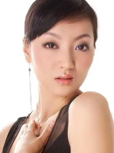 时尚与金融的结合郝洋的金地毯