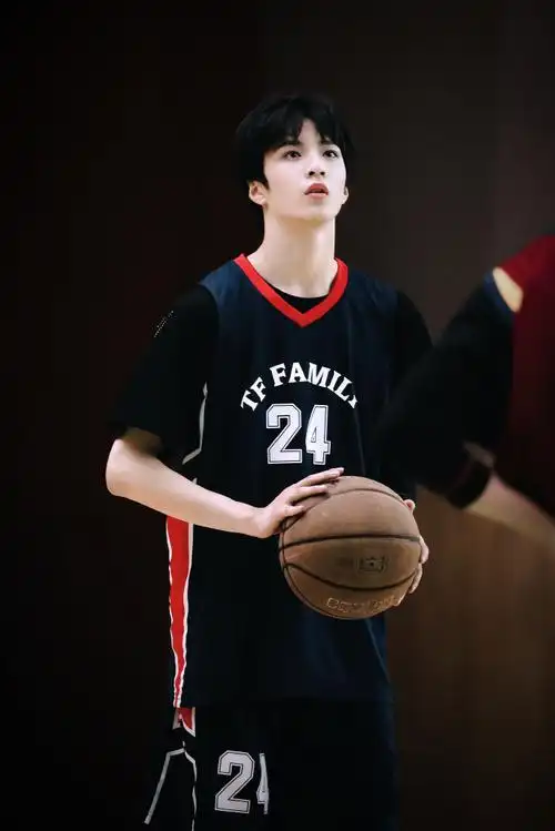 和刘耀文一起拥抱春天