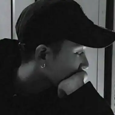 好看的黑白头像图片男生伤感唯美有意境的帅气男生头像图片