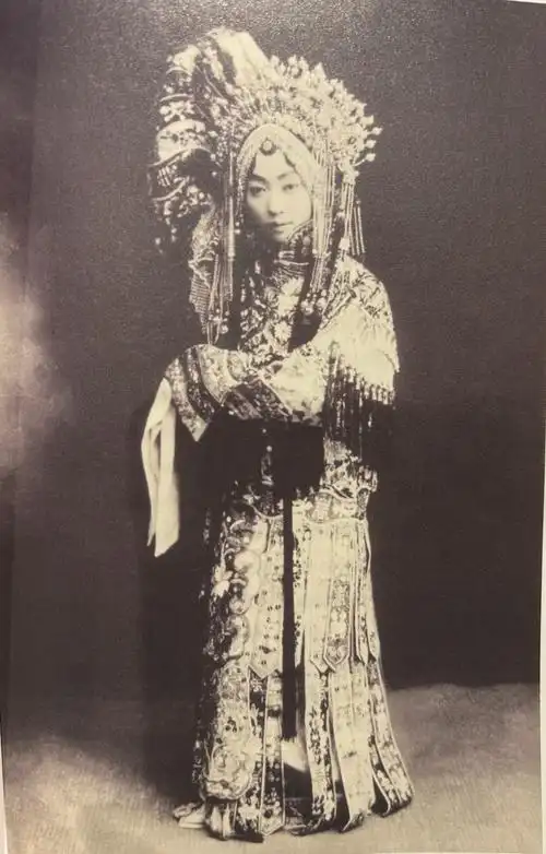 看梅兰芳与上海的渊源:近两百文物勾勒"梅绽东方"_腾讯新闻