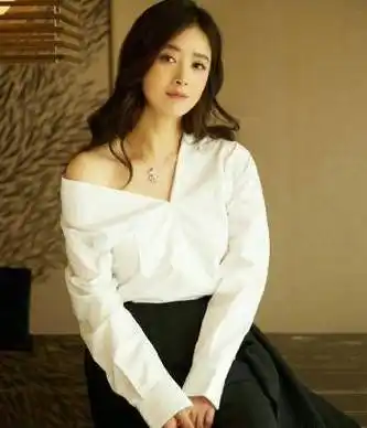 蒋欣近照,脸颊精致似90斤,但身材却壮实如140斤胖子太难了_时候_女生