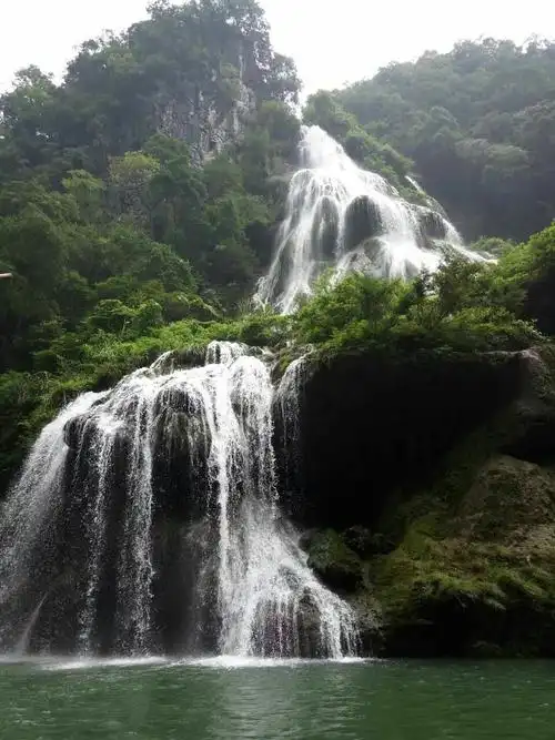 张家界山水如画,风景秀丽,随手一拍便是一幅山水图.