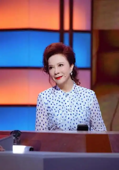 蔡明现认丈夫,蔡明讲述年轻时的故事