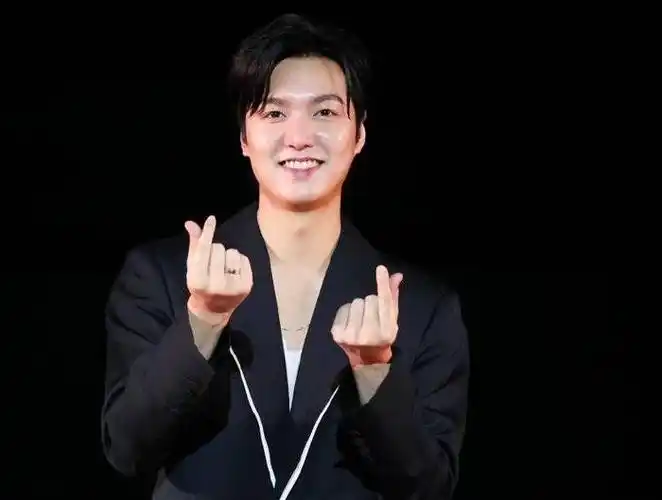 "馒化"!李敏镐近照曝光 发福明显