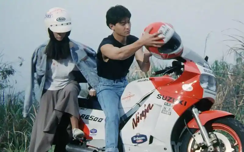 被影视剧意外带火的周边,rg500摩托车卖脱销,大黄蜂销量暴增