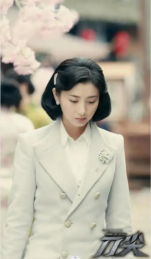 "眉姐姐"斓曦,与老公结婚10年恩爱如初,人间清醒的赢家