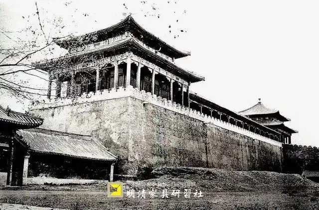 外金水河旁的石狮子午门外金水河紫禁城航拍,图片下部是景山(高清多图