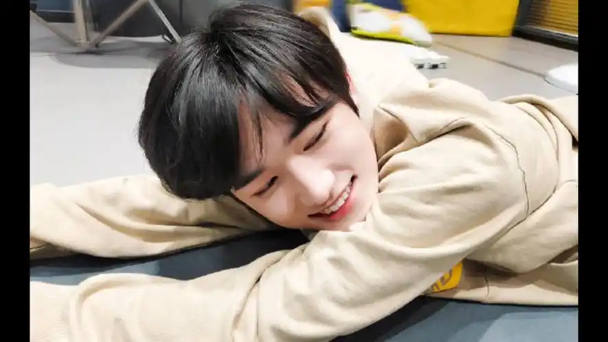 微笑天使宋亚轩00