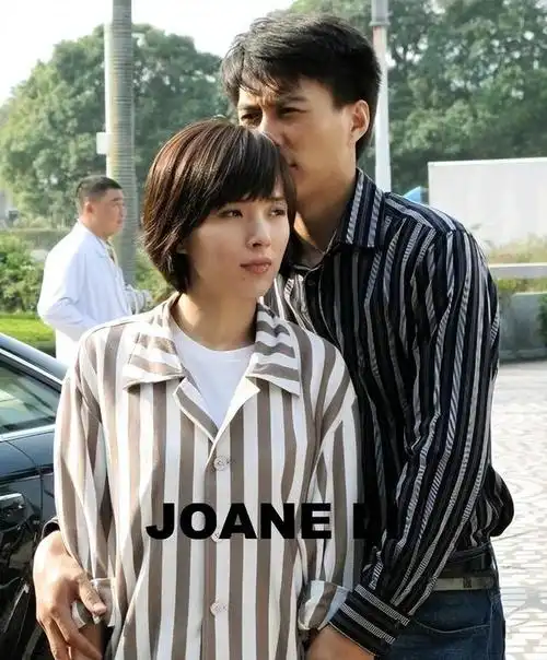 回顾老干部靳东:与大9岁的江珊同居5年为何又转身娶了二婚的李佳