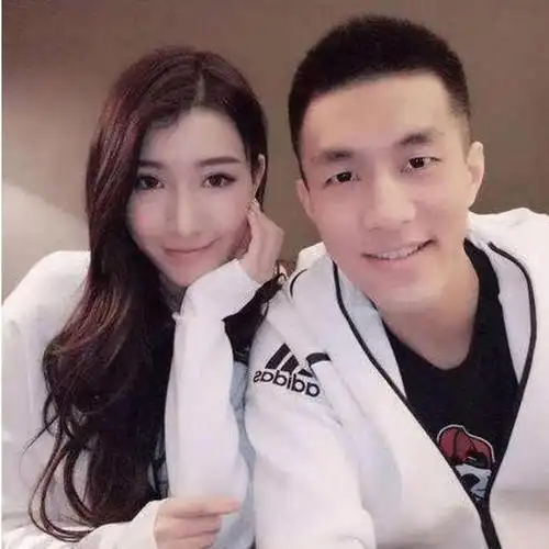 郭艾伦女友长啥样?"豆乳"身材身价高达300万,网友:大侄子原来好这口