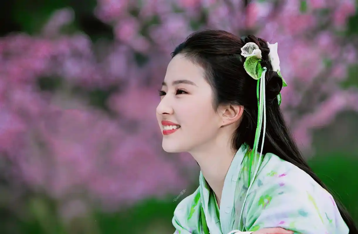 赵灵儿是南诏国的公主,也是女娲后人.