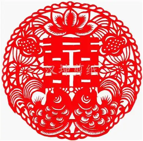 轴对称是指一条轴线的两边完全对称的图形.