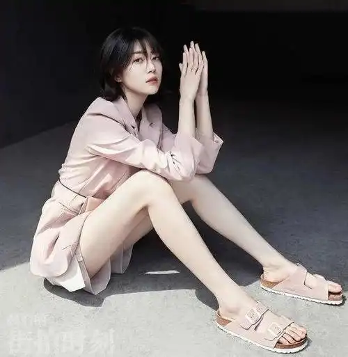 李溪芮的大长腿可以说是无人能及