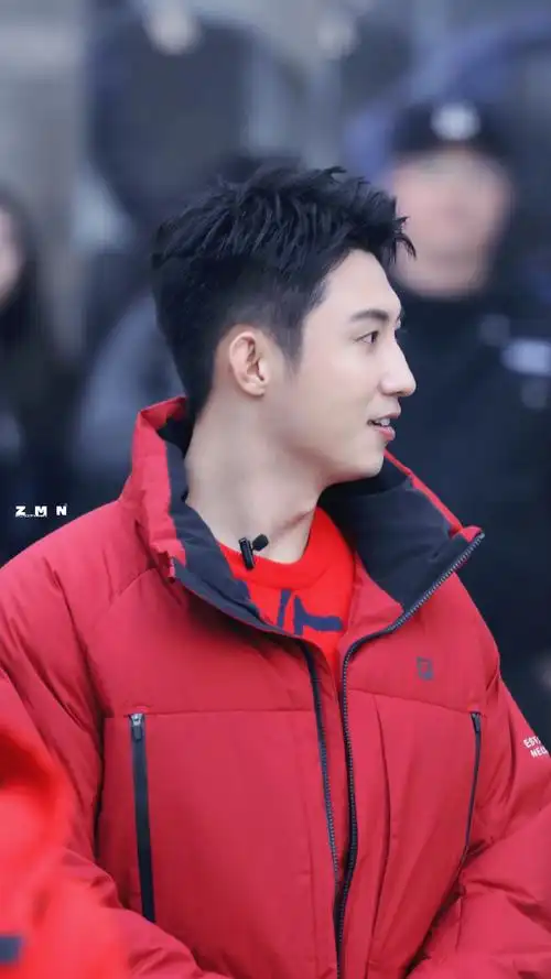 的脸再次拜倒在帅气的运动裤下你怎么这么好看@johnny黄景瑜952023