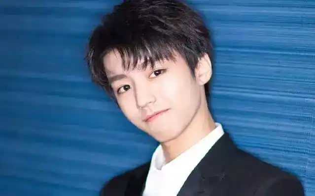 剪对了头发才帅气,这五款少年头朝气蓬勃,不会被人叫叔叔