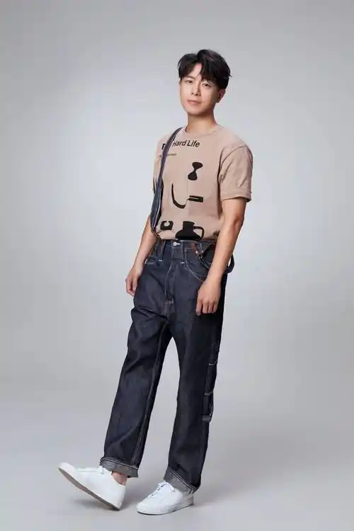 dylan致敬,"忽然"发行英文单曲,是因为韦礼安原本计划上半年推出歌迷