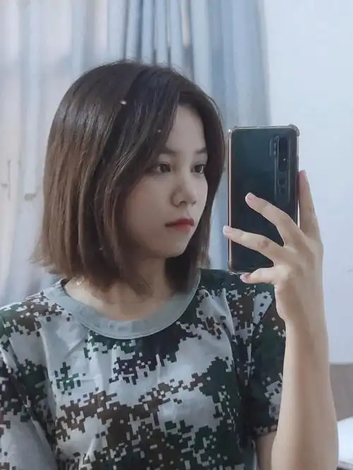 方脸  #塌鼻子  #风格  啥风格啊 短发  #要不要  #留长发  ##适合