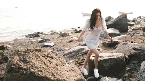 angelababy夏日海边写真