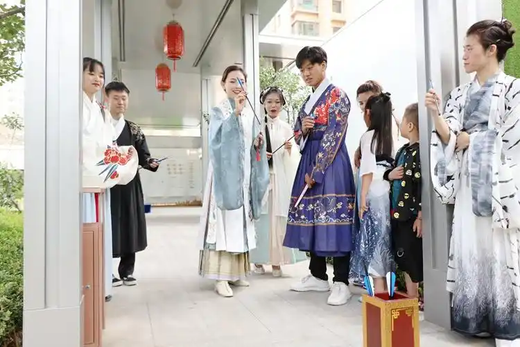 国风新势力有潮又有范世茂宏建云煦园国风国潮体验日盛大启幕