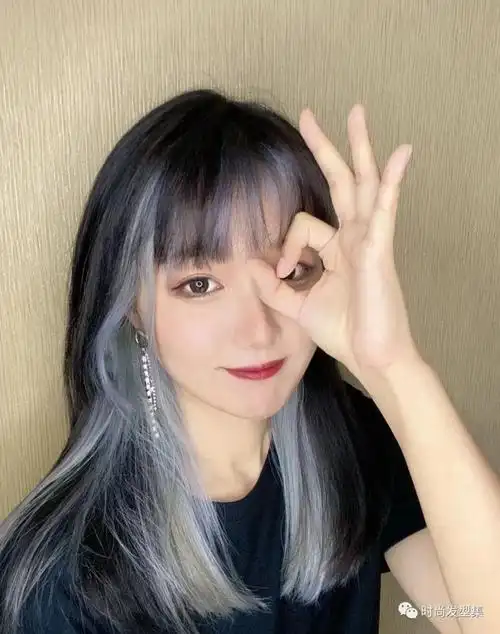 "挂耳染锁骨发",又a又甜._腾讯新闻