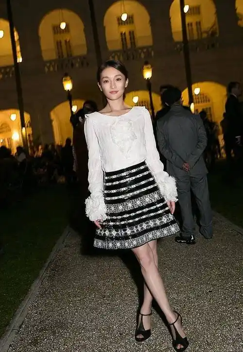 盘点娱乐圈身高不过160的女星_阿娇_赵露思_官方