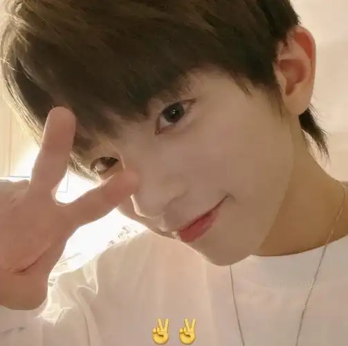 刘冠佑说专组头像选哪个好呢有新增