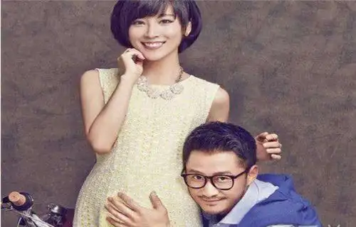 这次怀的是男孩还是女孩,然而眼尖的网友已经猜出了谢楠二胎的性别!