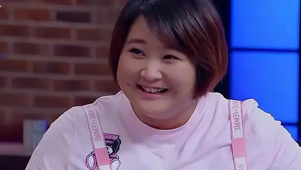 贾玲,到账54亿,颜值重回巅峰,为何却消失了?