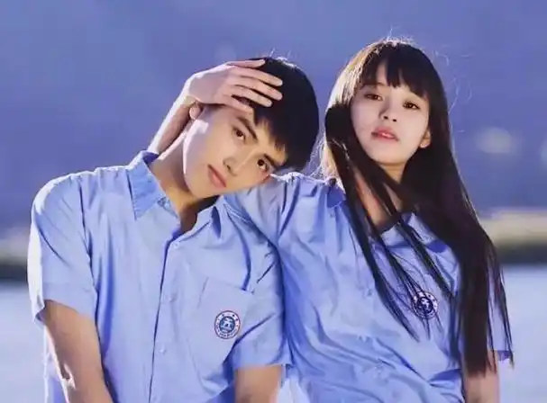 陈飞宇长得真好看,跟父母一样.