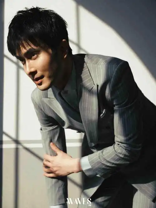 高伟光2022328waves漫潮4月刊