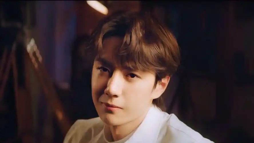 王一博代言梦幻三维短视频曝出,他是你心中的有匪君子吗?