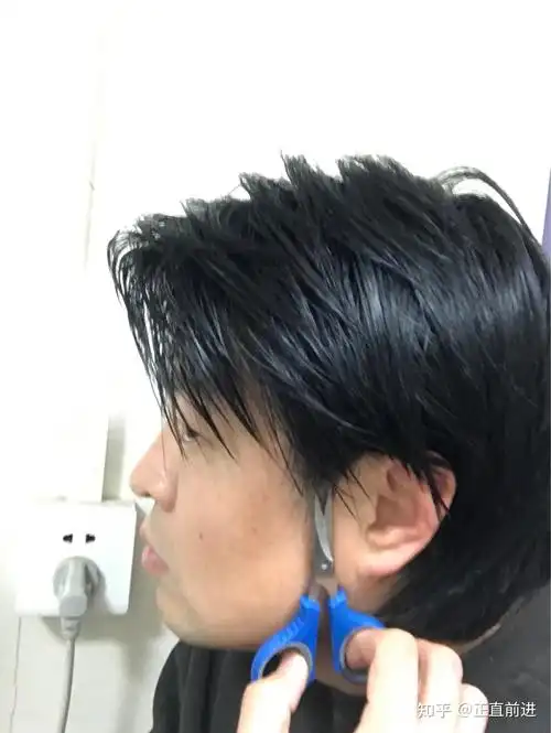留长发的你们,鬓角是怎么处理的? - 知乎