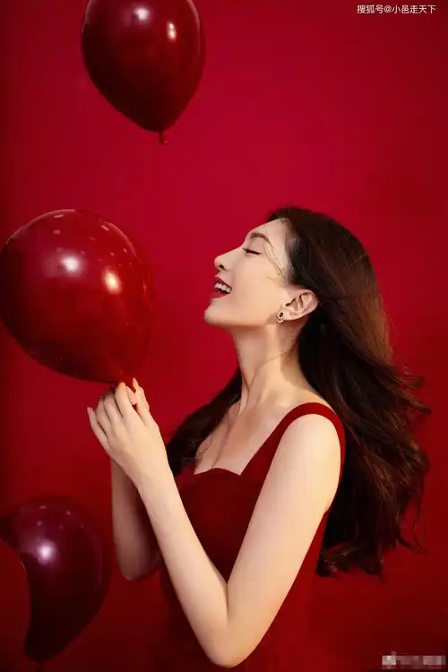 江疏影红色系列雍容华贵写真合集